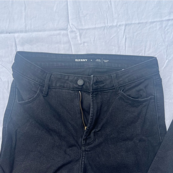 Black Old Navy high rise straight leg jeans - Picture 3 of 6